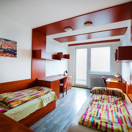 Auberge de jeunesse Eislerova Kolej Jarov à Prague Extérieur photo
