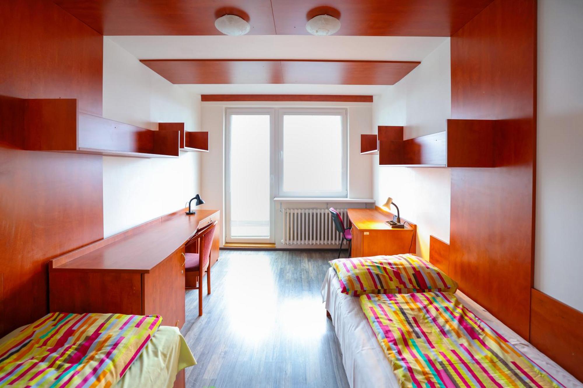 Auberge de jeunesse Eislerova Kolej Jarov à Prague Extérieur photo