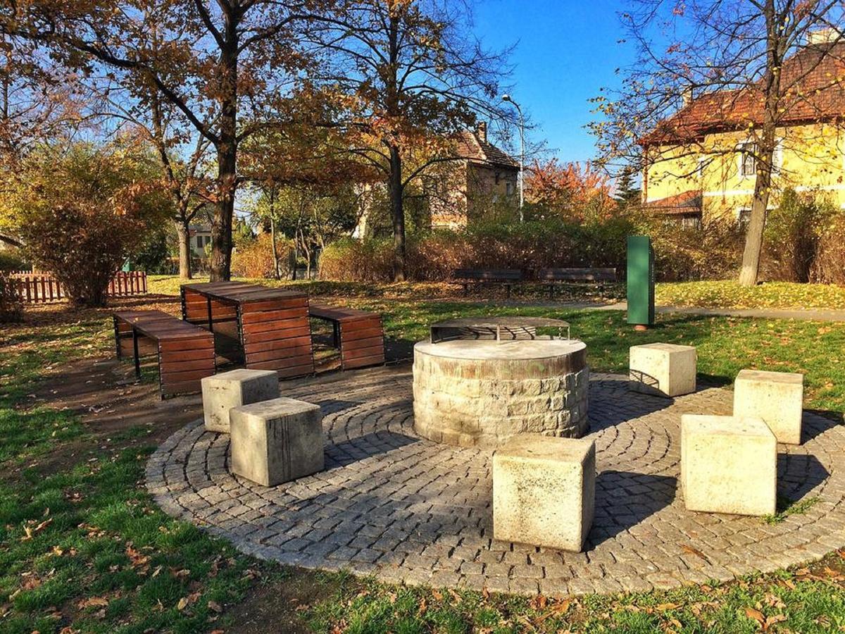 Auberge de jeunesse Eislerova Kolej Jarov à Prague Extérieur photo