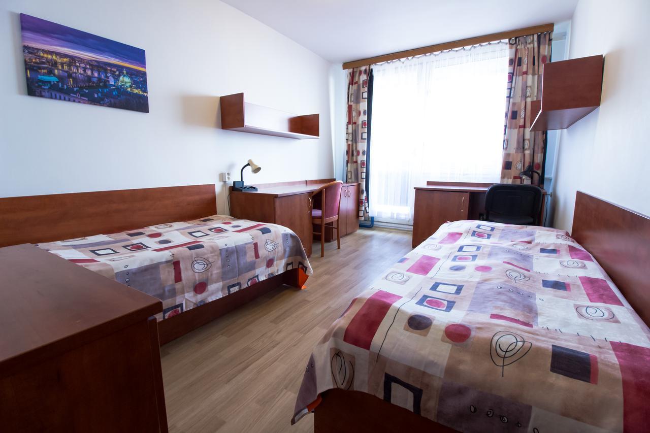 Auberge de jeunesse Eislerova Kolej Jarov à Prague Extérieur photo