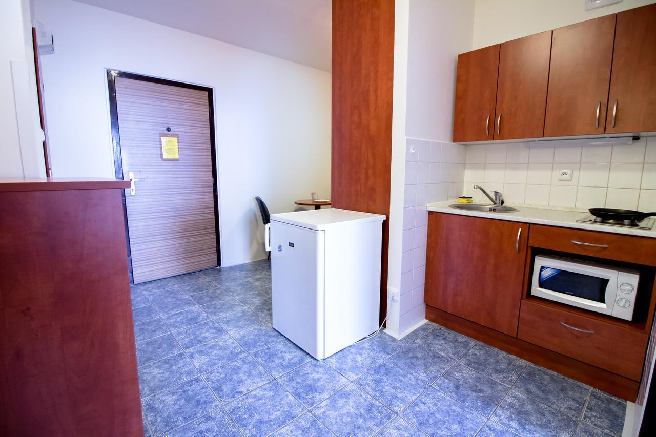 Auberge de jeunesse Eislerova Kolej Jarov à Prague Extérieur photo